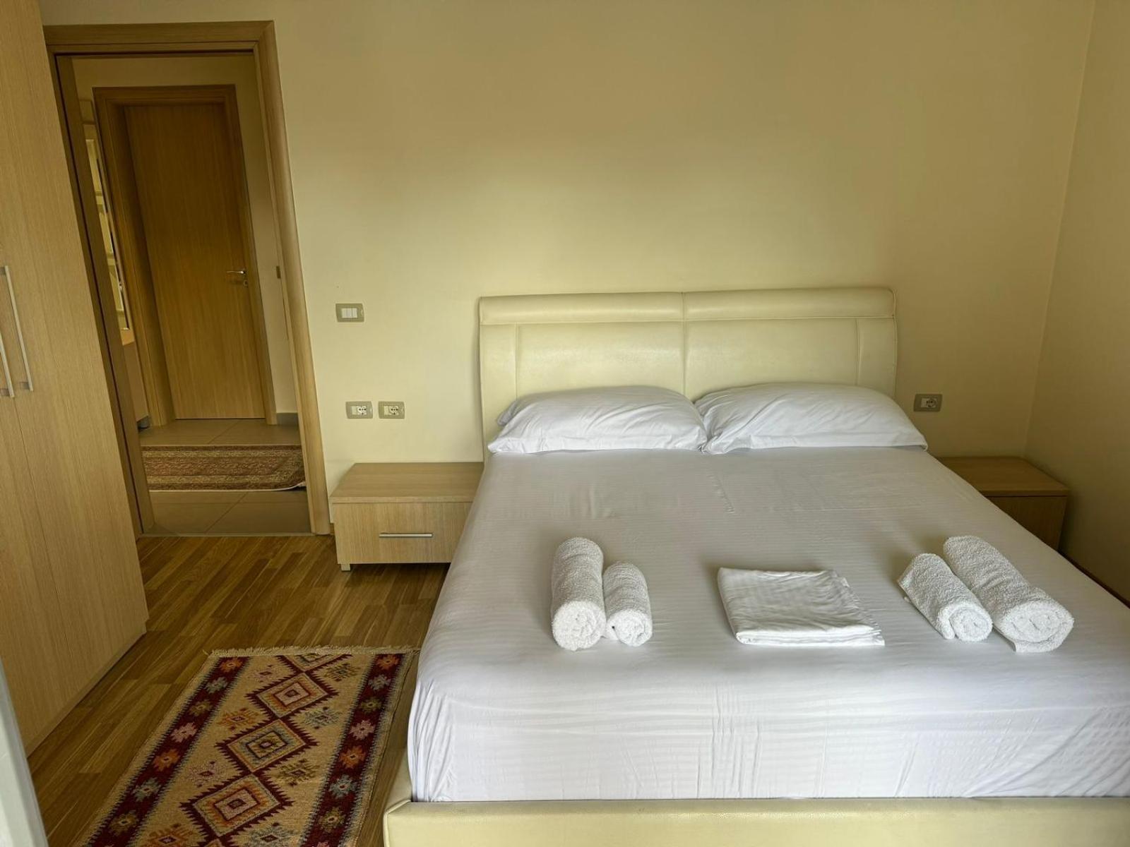 Diem Apartment Near Pazari I Ri Tirana Eksteriør billede