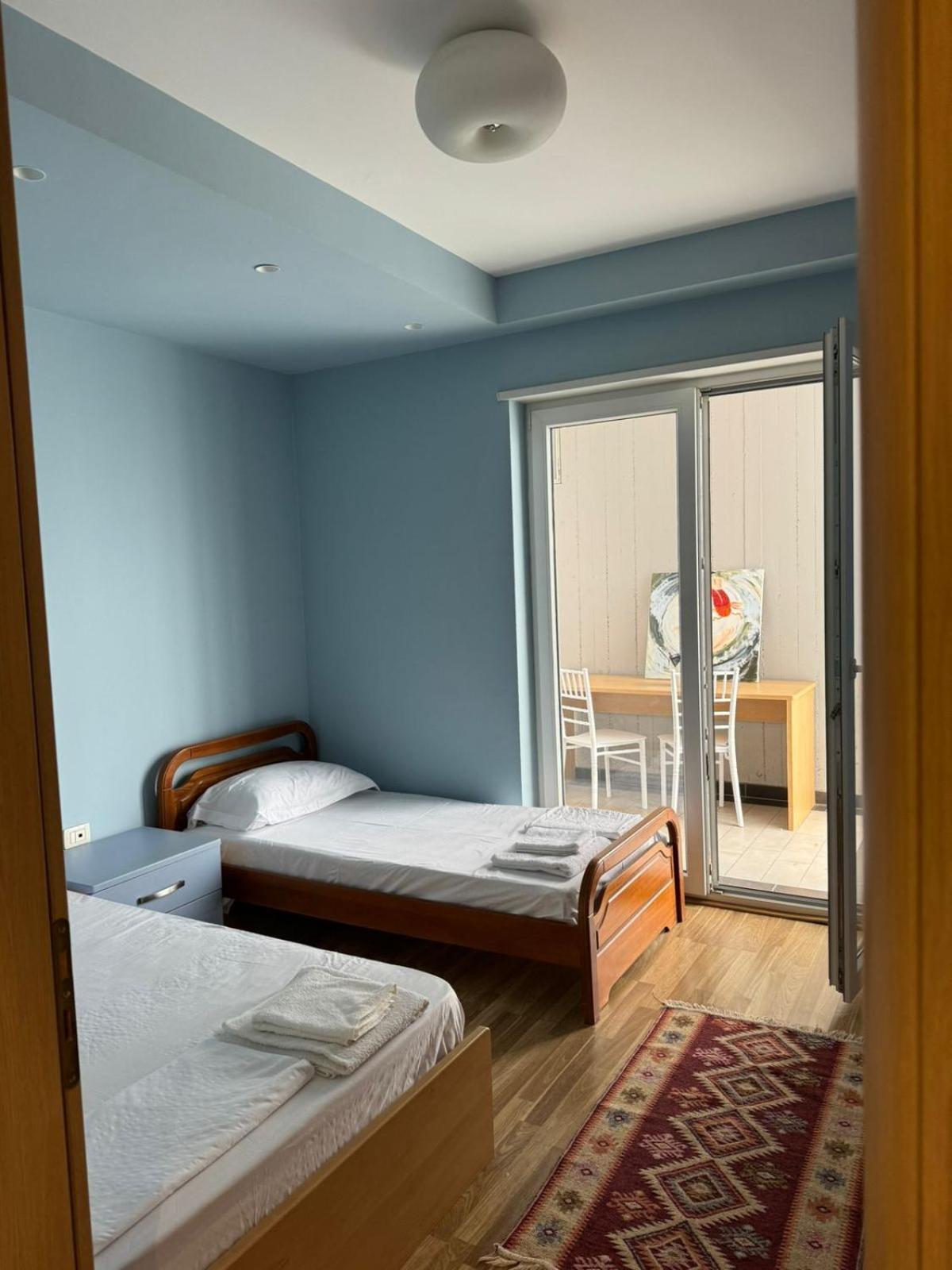 Diem Apartment Near Pazari I Ri Tirana Eksteriør billede
