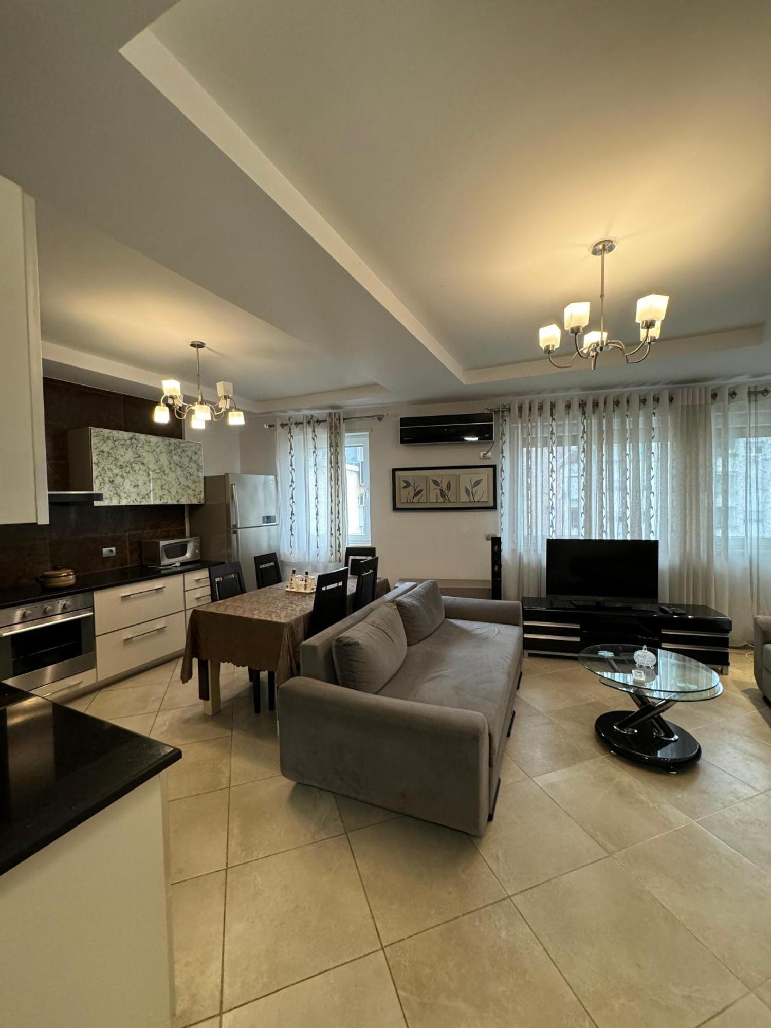 Diem Apartment Near Pazari I Ri Tirana Eksteriør billede